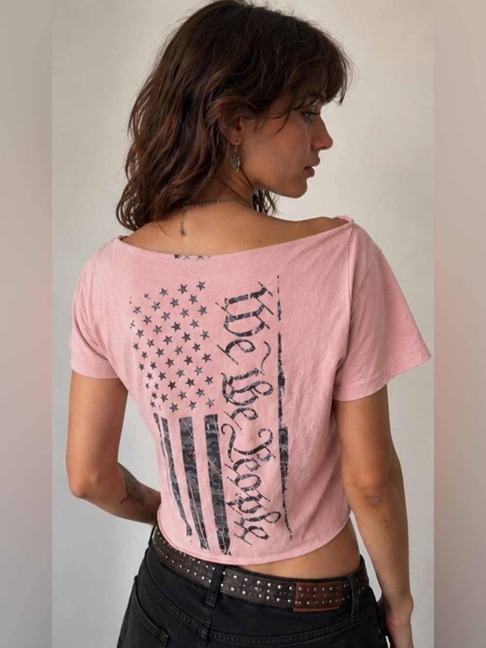 Howitzer We The People Pink Women's Graphic Tee Distressed Patriot Small - Picture 2 of 9